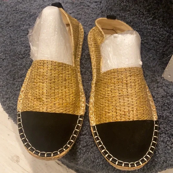 New never worn ASOS black suede cap toe straw espadrilles size 8W - Picture 6 of 7